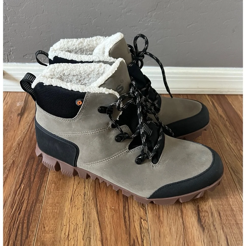 Bogs - Women's - Boots Arcata
Urban Leather... Size 10 - Picture 5 of 12